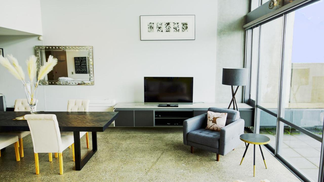 אוקלנד City Fringe Apartment With Sky Tower And City Views מראה חיצוני תמונה